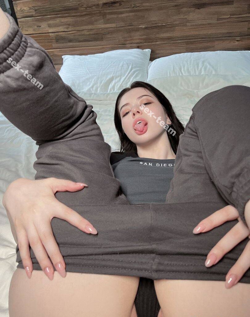 Аня